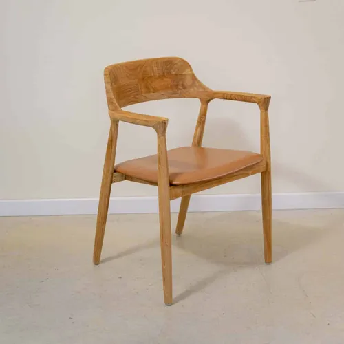 Silla en teca y cuero en Madera natural - Sillas, Uruguay | Entrecasa