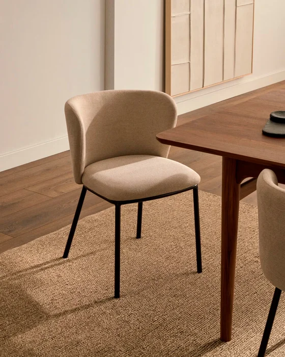 Silla Ciselia - de chenilla beige y acero negro en Beige - Sillas, Uruguay | Kavehome, vista 2
