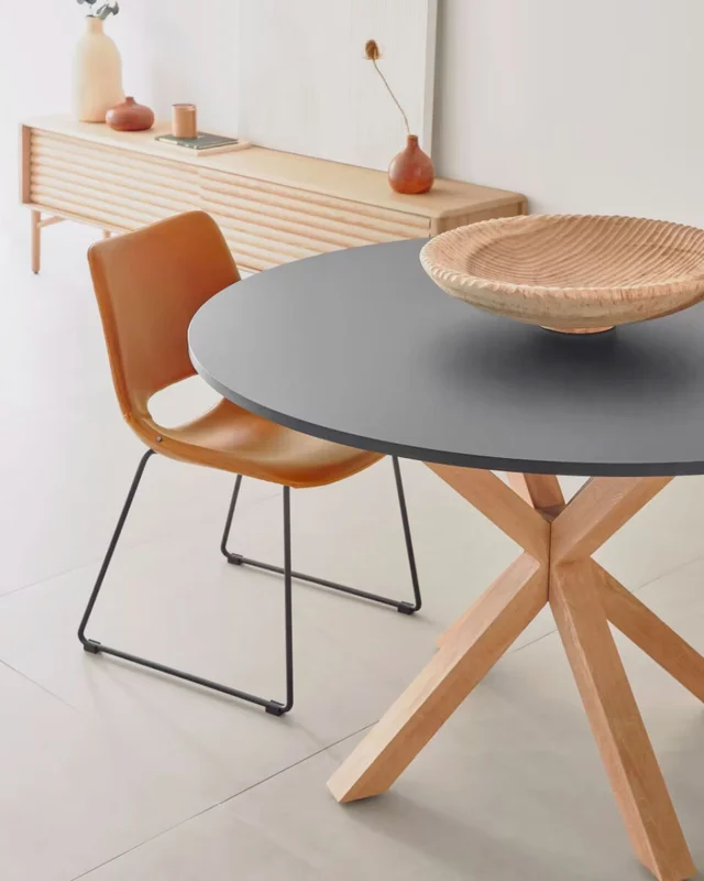 Silla Zahara - marrón en Marrón - Sillas, Uruguay | Kavehome, vista 4