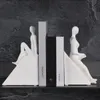 ESCULTURA FIGURE Blanco Medium - Decoración, Uruguay | Viasono, vista 1 de 3