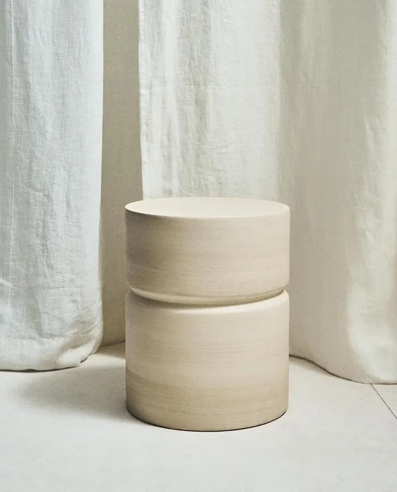 MESA AUXILIAR GRES en Beige - Mesas de living, Uruguay | Zara Home