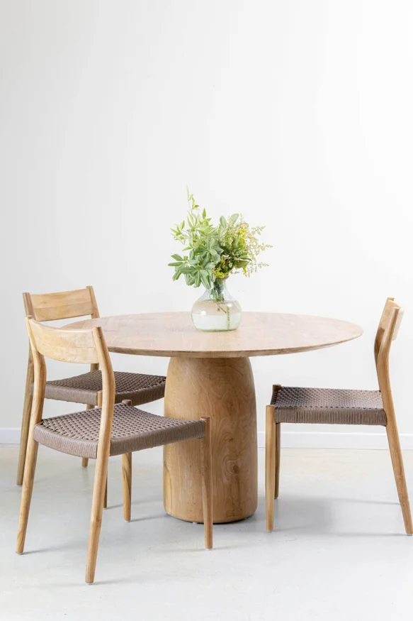 Silla en teca y fibra de loom sintética en Madera natural - Sillas, Uruguay | Entrecasa, vista 2