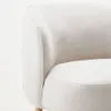 Butaca Ulit de chenilla - beige y patas de madera maciza haya acabado natural en Beige - Butacas, banquetas y puffs, Uruguay | Kavehome, vista 6 de 10