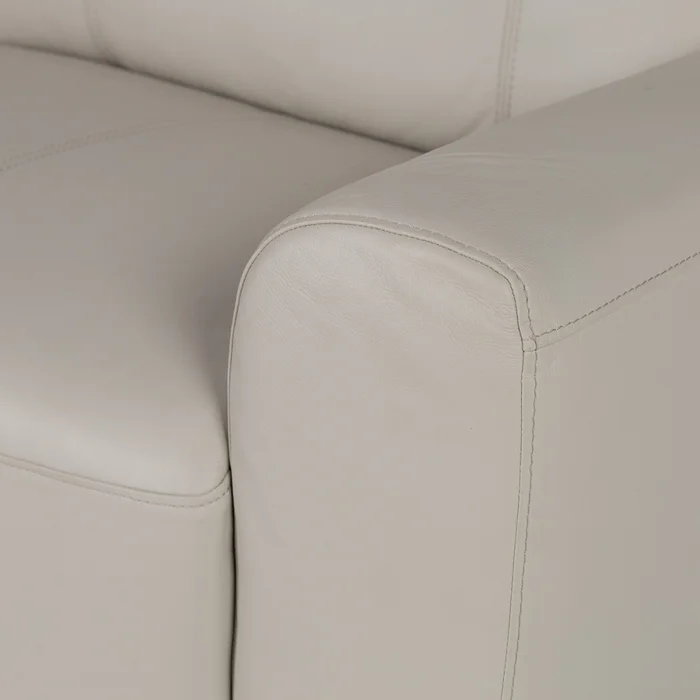 Sofá Tahití - Cuero Básico - 3 cuerpos - Arena - (Preventa) en Beige - Sillones y sofás, Uruguay | Nyr, vista 4