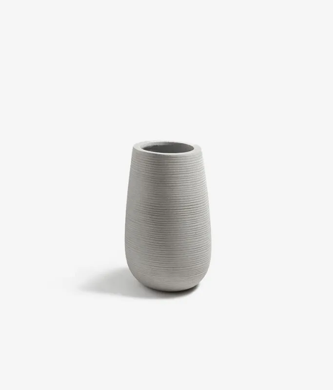 Maceteros Loa - chico en Gris - Muebles para el exterior, Uruguay | Kavehome