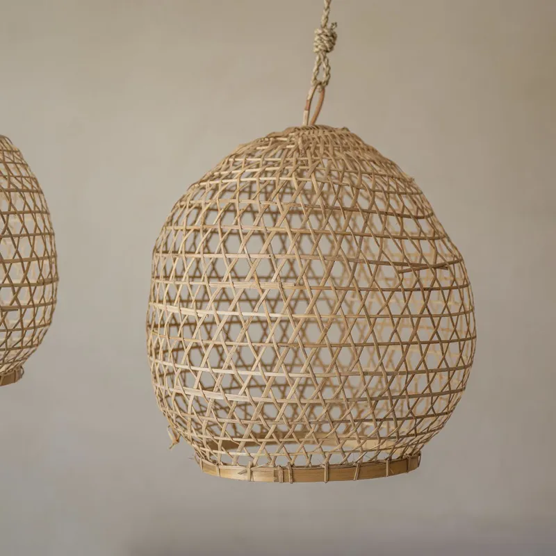 Lámpara de techo Bella L en Madera natural - Lámparas colgantes, Uruguay | De Arcos
