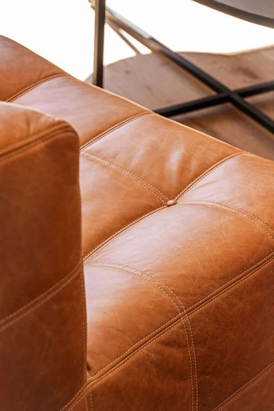 BUTACA COLUMBIA - CUERO ITALIANO CARAMELO en Marrón - Sillones y sofás, Uruguay | La Iberica, vista 18