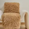 Manta de piel sintética beige Akla 130 x 170 cm en Beige - Textiles, Uruguay | Kavehome, vista 2 de 3
