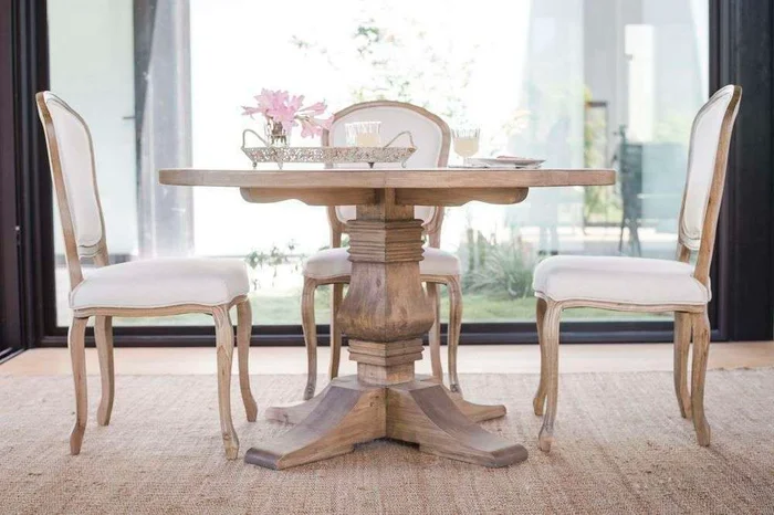 MESA COMEDOR REDONDA DE CEDRO EMMA - 1.30 MTS en Madera natural - Mesas de comedor, Uruguay | La Iberica