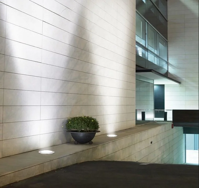 Gea Technopolymer Uplight en Multicolor - Lámparas de pie, Uruguay | Darko Lighting, vista 2