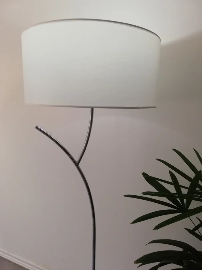 Lámpara de pie Simona en Blanco - Lámparas de pie, Uruguay | Alta Gracia Deco, vista 2