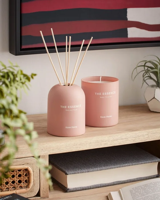 Vela aromática The Essence 310 gr en Rosa - Velas y Portavelas, Uruguay | Kavehome, vista 2