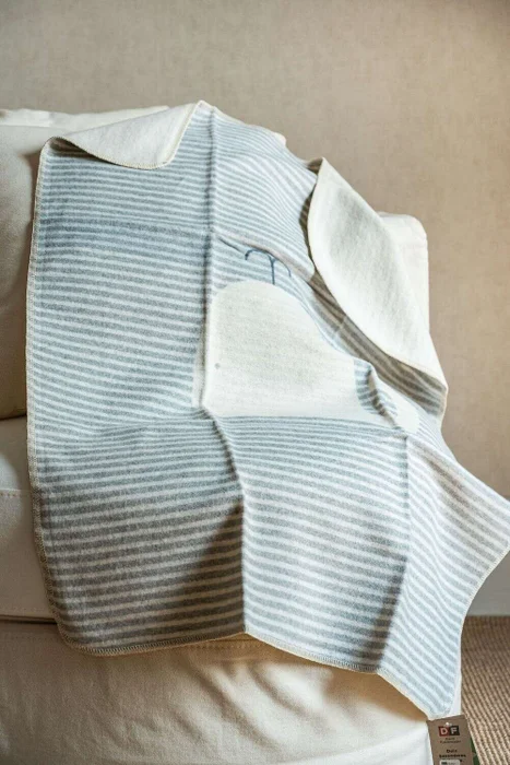 MANTA AUSTRIACA KIDS - BALLENA GRIS en Gris - Textiles, Uruguay | La Iberica