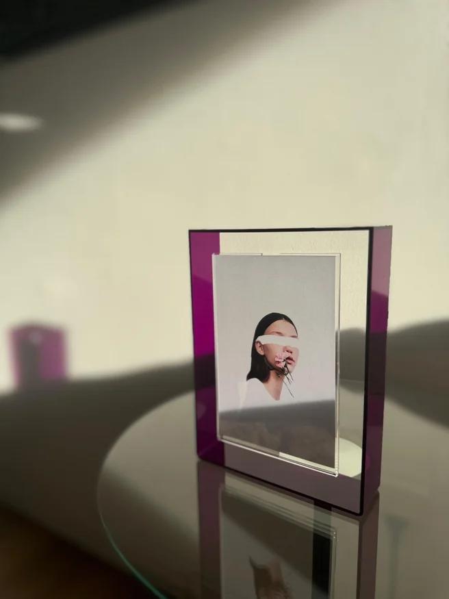 Marco Acrílico Violeta - Marcos, Uruguay | Mara Estudio, vista 2