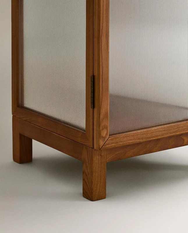 MUEBLE ALMACENAJE MADERA FRESNO PUERTAS VIDRIO en Marrón - Aparadores y recibidores, Uruguay | Zara Home, vista 6
