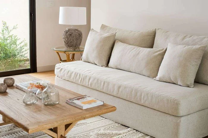 SILLON MANUELA - LINO BELGA ANTIMANCHAS en Beige - Sillones y sofás, Uruguay | La Iberica