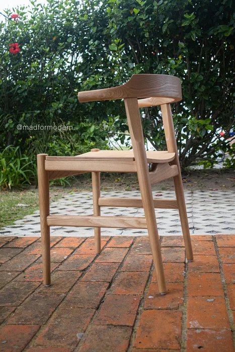 Silla PP58 | Hans Wegner en Madera natural - Sillas, Uruguay | Mad for Modern, vista 2