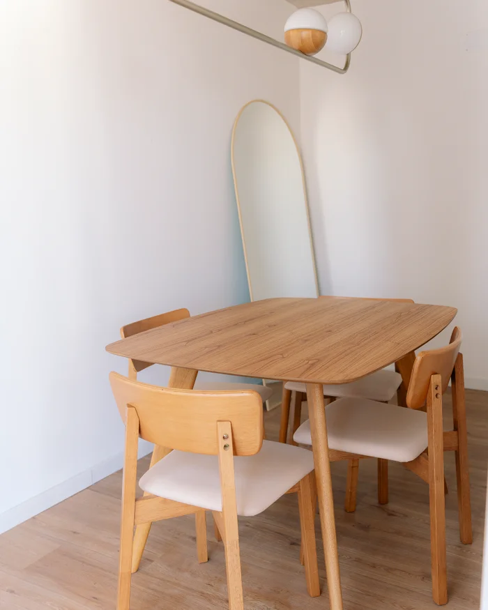 Mesa de Comedor 120 x 90 cm Orla - Almendra en Madera natural - Mesas de comedor, Uruguay | Berna home, vista 2