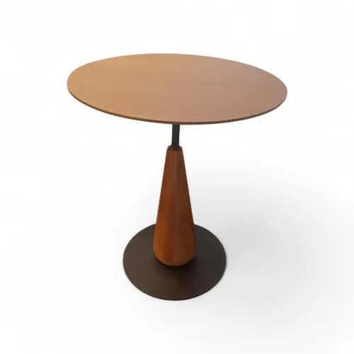 Mesa Lateral redonda Madera Clara Base hierro Grafito en Madera natural - Mesas de living, Uruguay | Champagne Home