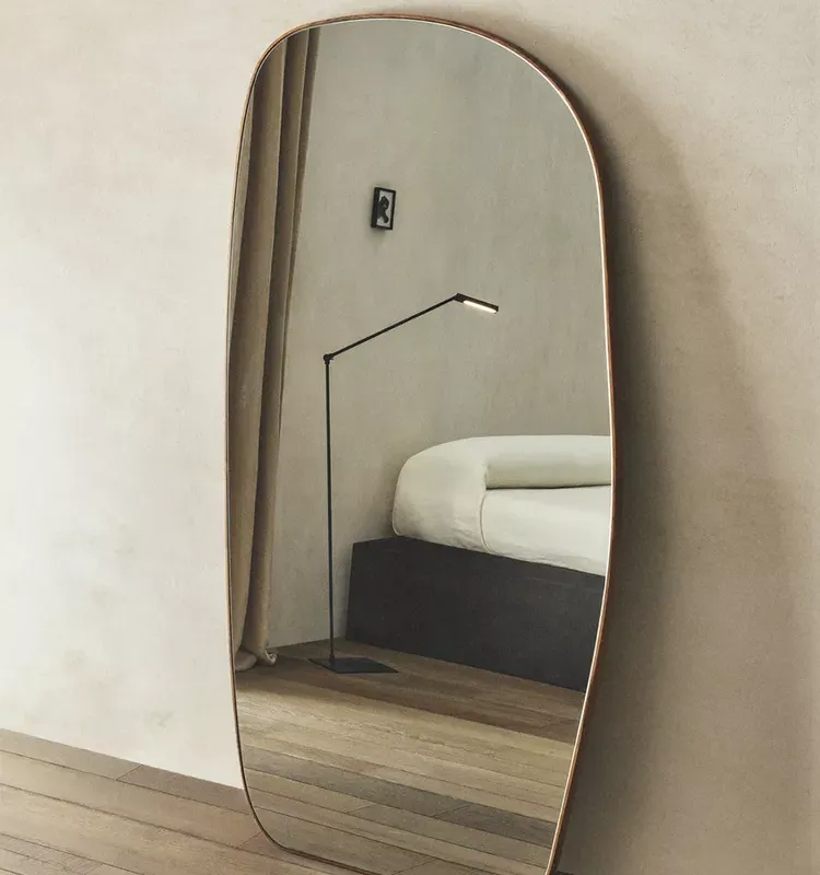 ESPEJO PIE IRREGULAR en Madera natural - Espejos, Uruguay | Zara Home