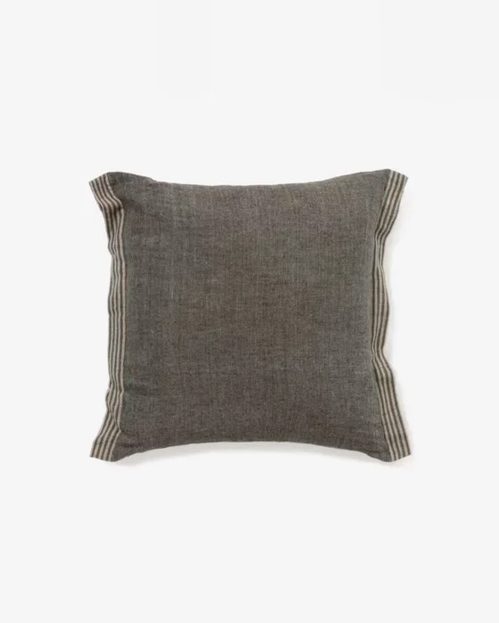 Almohadón Niven 100% lino - verde jaspeado con rayas laterales 45 x 45 cm en Verde - Textiles, Uruguay | Kavehome