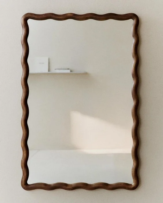 ESPEJO PARED MARCO ONDULADO en Marrón - Espejos, Uruguay | Zara Home