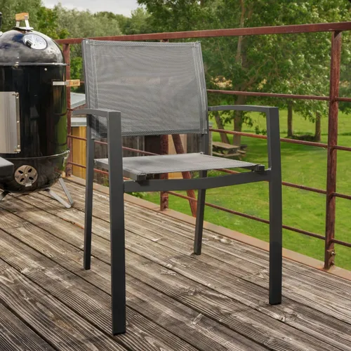 Silla Lyra Beta con apoyabrazos antracita en Gris - Muebles para el exterior, Uruguay | Naterial Uruguay