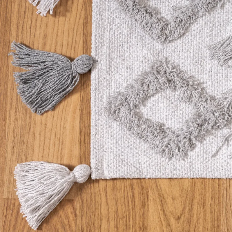 Alfombra de Algodón con Rombos Texturados y Flecos Borla - Textiles, Uruguay | Arredo, vista 3