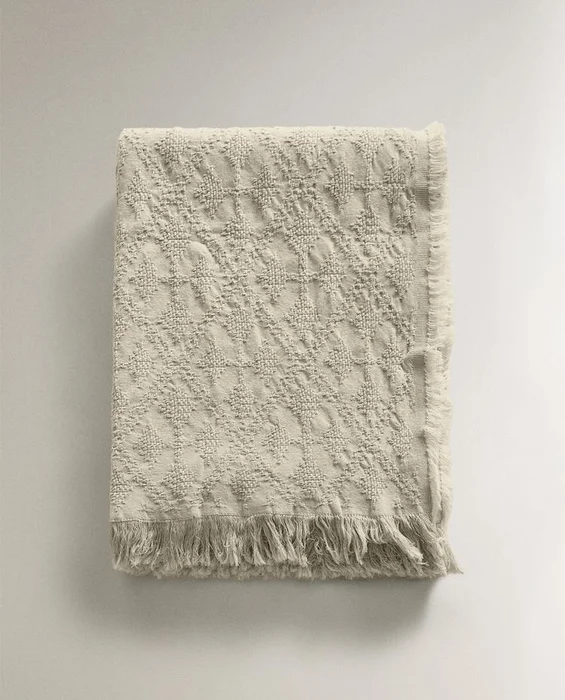 MANTA JACQUARD ROMBOS en Beige - Textiles, Uruguay | Zara Home, vista 5