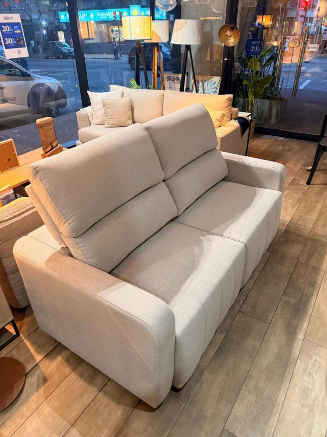 Sofá Havai Extensible Reclinable – Beige – 3 Cuerpos en Beige - Sillones y sofás, Uruguay | Berna Home, vista 2