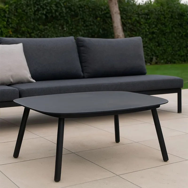 MESA DE EXTERIOR ADRIENNE NEGRO CENTRAL en Negro SKU - Mesas de comedor, Uruguay | Viasono