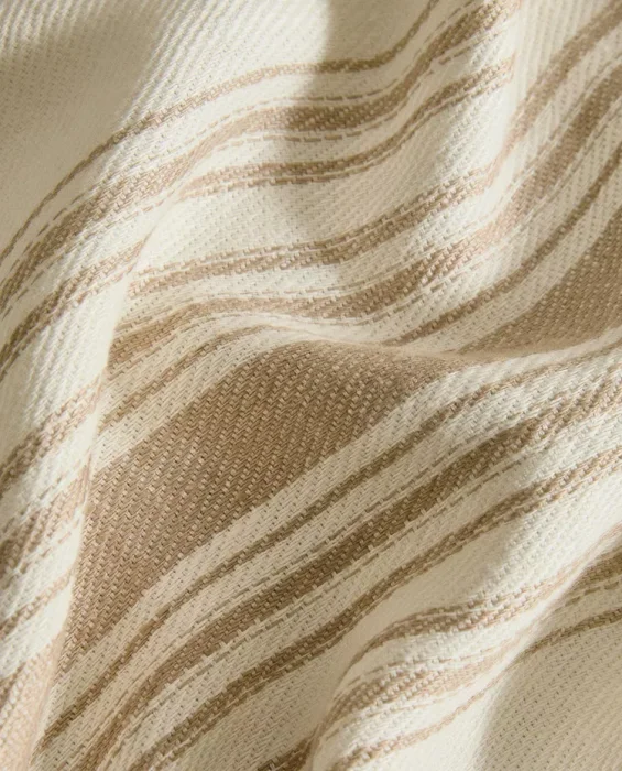 MANTA LINO RAYAS - Textiles, Uruguay | Zara Home, vista 4