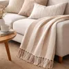 MANTA TEJIDA POLIESTER 125X150CM RAYAS BEIGE en Beige - Textiles, Uruguay | Decohogar, vista 3 de 3