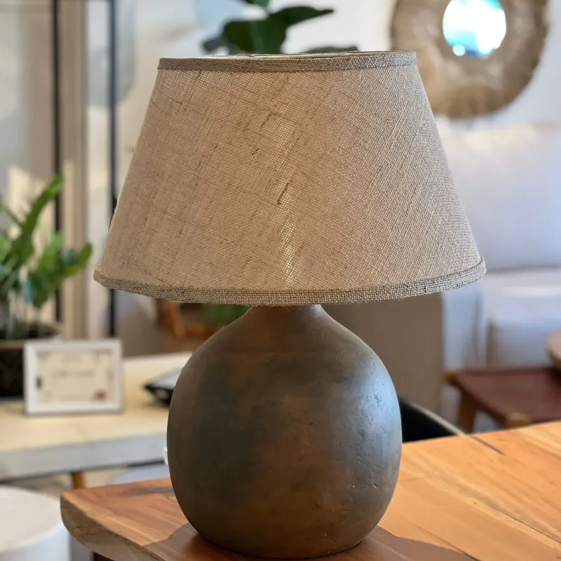 Lampara Sofia Rusty en Marrón - Lámparas de mesa, Uruguay | FMB