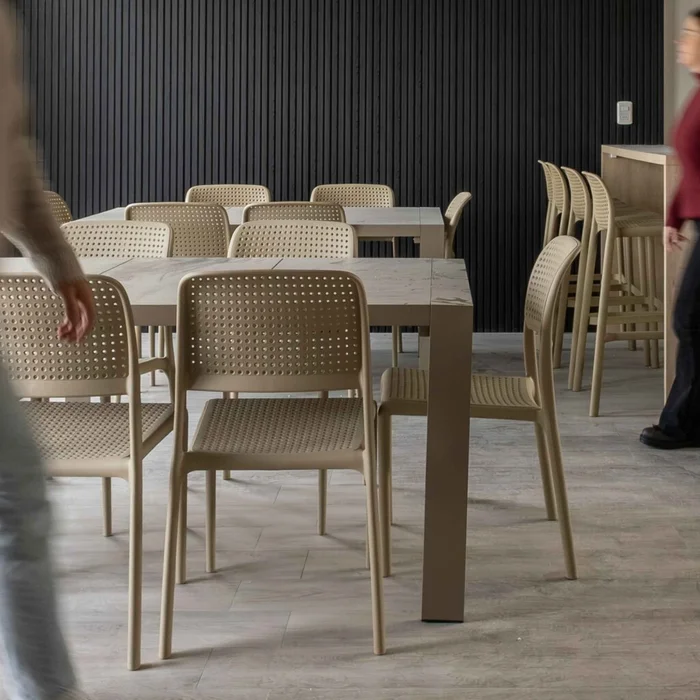 Silla Elba en Beige - Sillas, Uruguay | Walnut