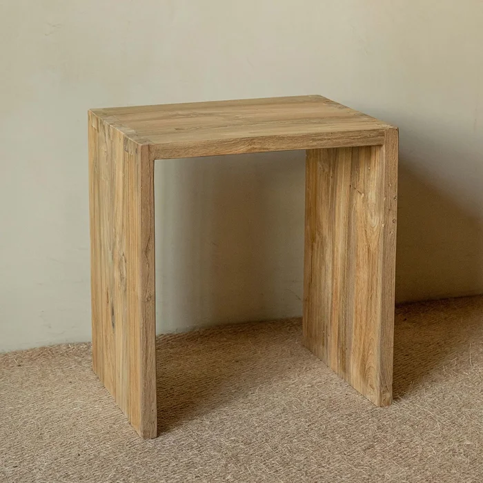 Mesa lateral Sofi en Madera natural - Mesas de arrimo, Uruguay | De Arcos