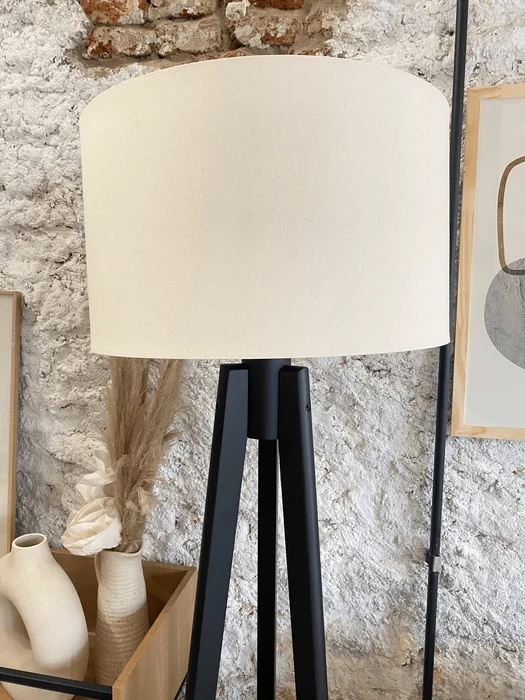 Lámpara de Pie Trippe Cilíndrica Negra en Madera natural - Lámparas de pie, Uruguay | Berna home, vista 2