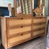 Cómoda Toulouse con Espejo - Seis Cajones / Madera Natural de Gomero - Cómodas, Uruguay | Berna home, vista 9 de 10