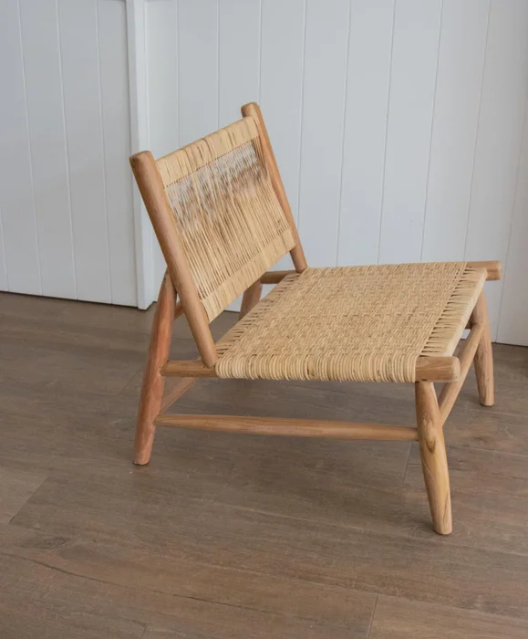 Butaca en teca y ratán en Madera natural - Butacas, banquetas y puffs, Uruguay | Entrecasa