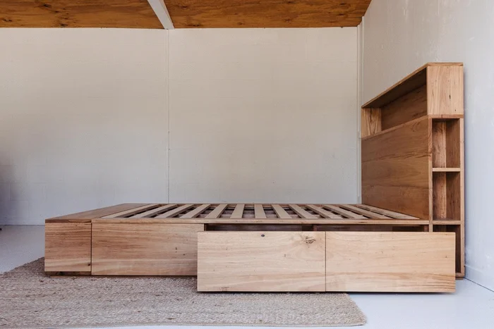 Cama Ágata Con Cajones en Madera natural - Mesas de luz, Uruguay | Decoquadra, vista 2