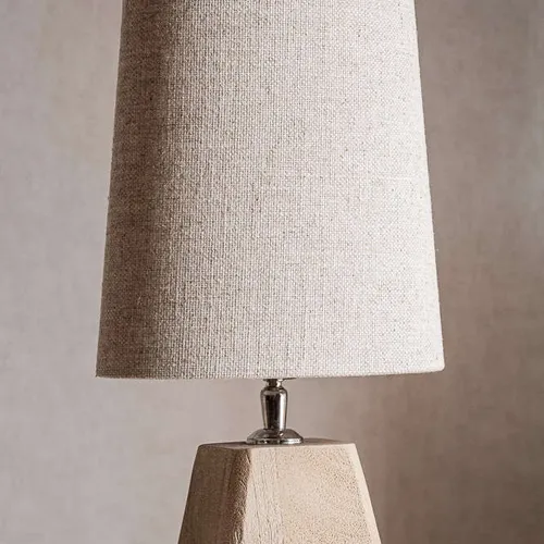 LAMPARA PRISMA MADERA CLARA - PETIT en Beige - Lámparas de mesa, Uruguay | La Iberica