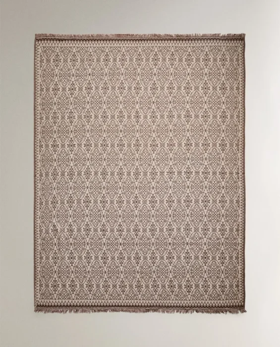 MANTA JACQUARD en Marrón - Textiles, Uruguay | Zara Home, vista 2