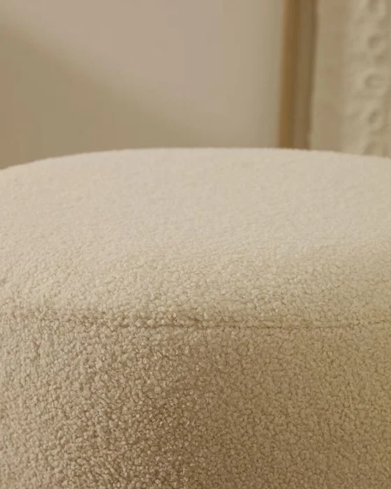 Reposapiés desenfundable Kaeli de borreguito crudo Ø 60 cm en Blanco - Butacas, banquetas y puffs, Uruguay | Kavehome, vista 3