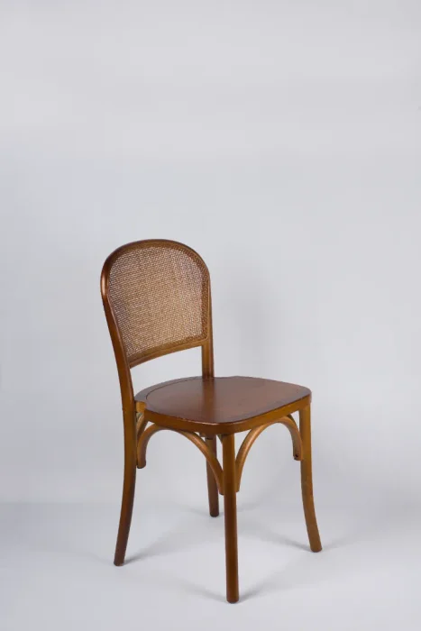 Silla Oasis Oscura (asiento de madera) en Marrón - Sillas, Uruguay | Victoriana