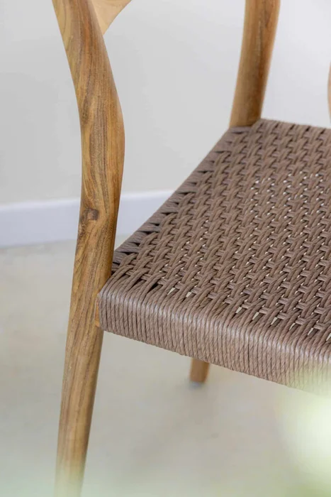 Silla en teca y fibra de loom sintética en Madera natural - Sillas, Uruguay | Entrecasa, vista 4