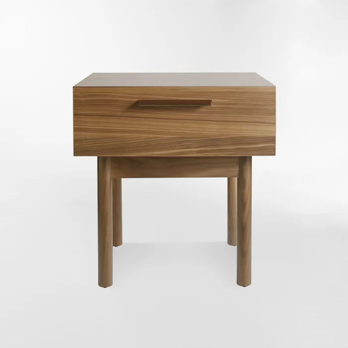 MESA DE NOCHE LAGRIMA MARRÓN en Madera natural - Mesas de comedor, Uruguay | Viasono