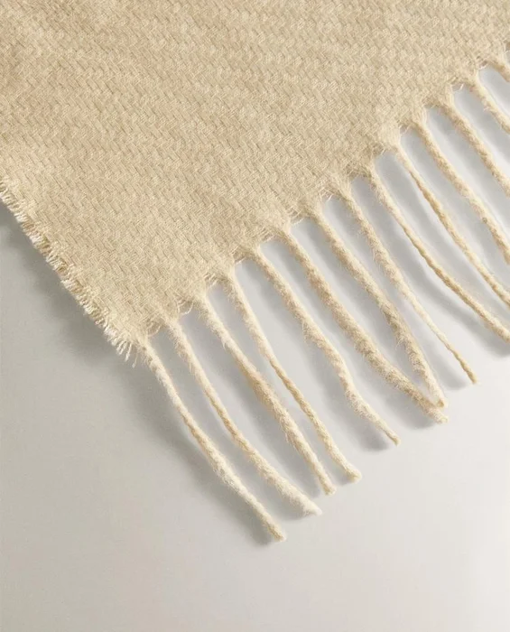 MANTA ESTRUCTURA LISA en Beige - Textiles, Uruguay | Zara Home, vista 3