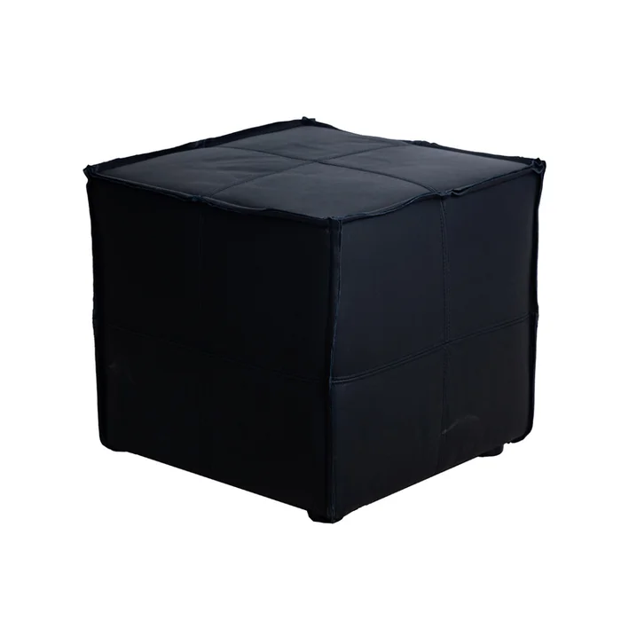 Pouf Lalo en Negro - Sillas, Uruguay | Walnut
