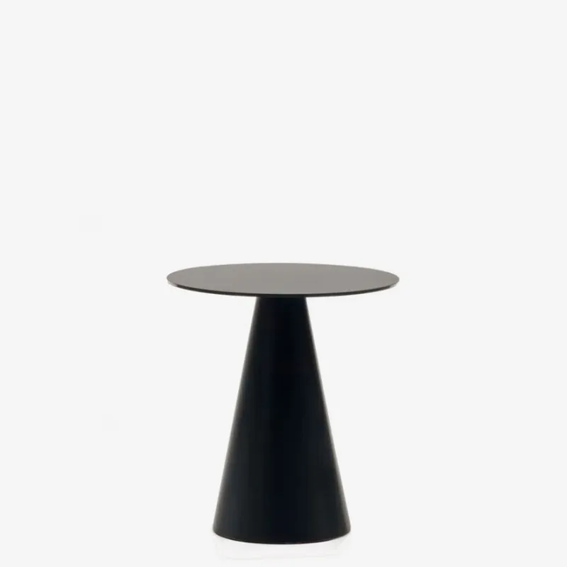 Mesa auxiliar Wilshire de cristal templado y metal con acabado pintado negro mate Ø 50 cm en Negro - Mesas de arrimo, Uruguay | Kavehome