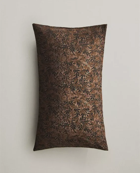 FUNDA COJÍN FLORES en Multicolor - Textiles, Uruguay | Zara Home